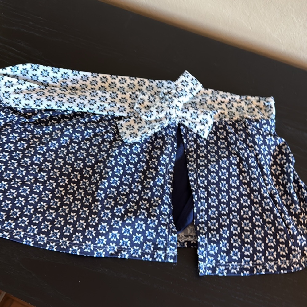 Tommy Bahama Women’s Skort Hipster Bottom size Medium - Picture 3 of 14